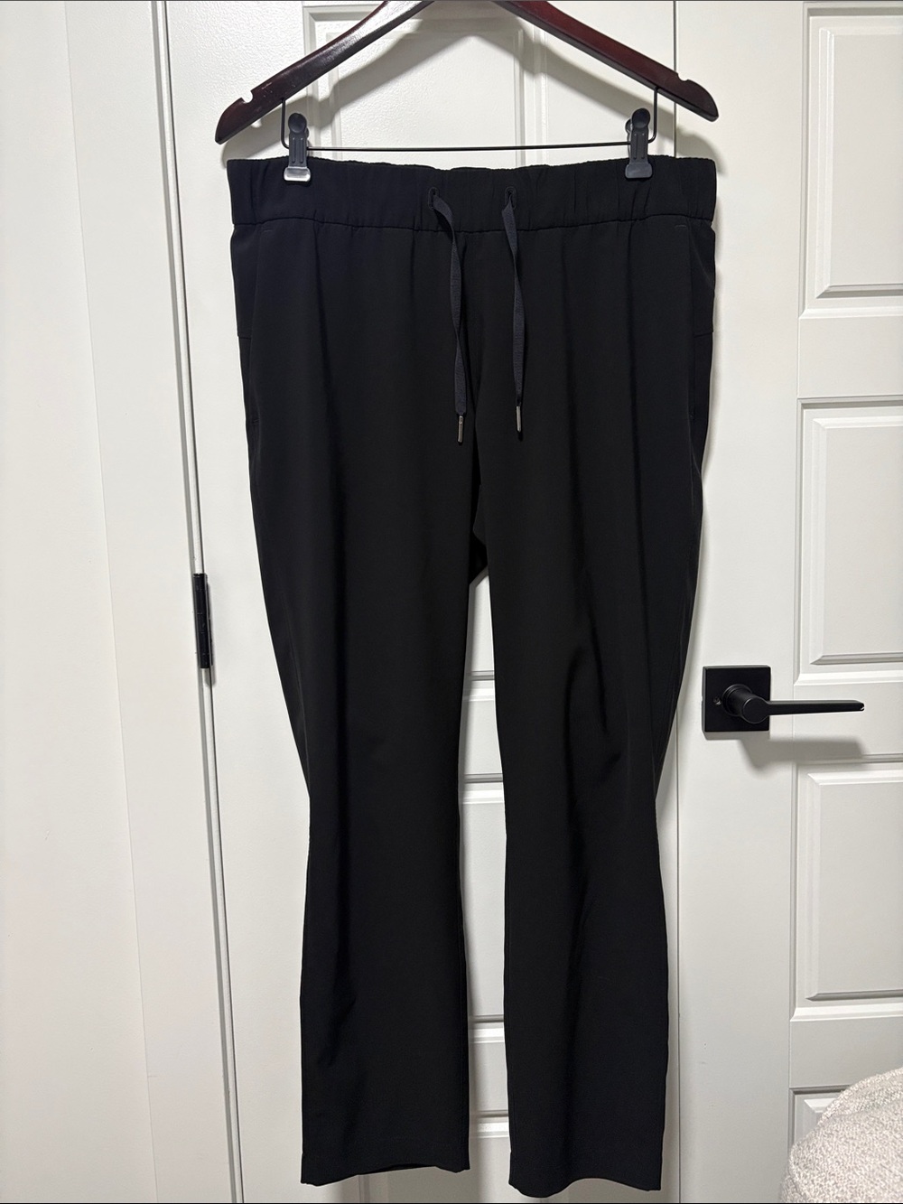 Lululemon On The Fly Travel Woven Straight Leg Pants Black Size 10